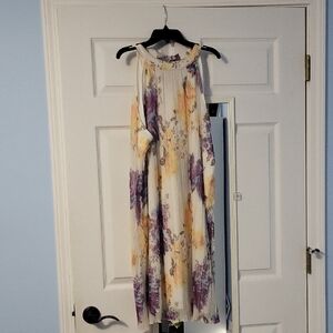 Elegant Floral Midi Dress